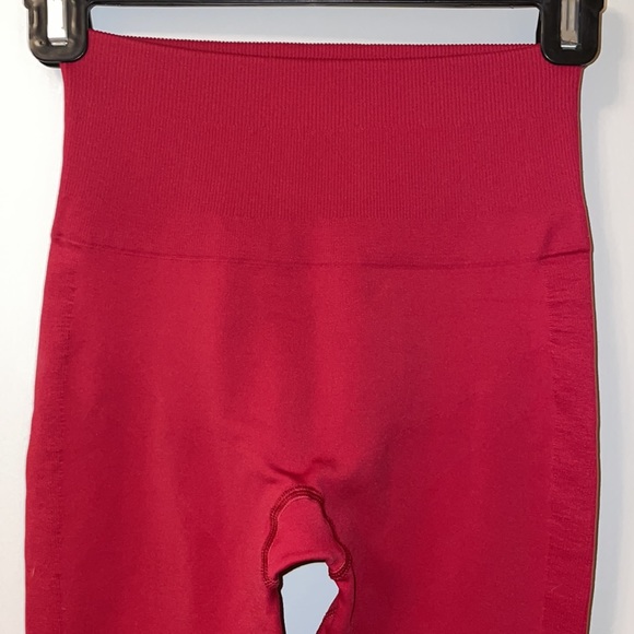 Lululemon Ebb to the street Brand NEW. (Super flattering booty cut) - Picture 2 of 10